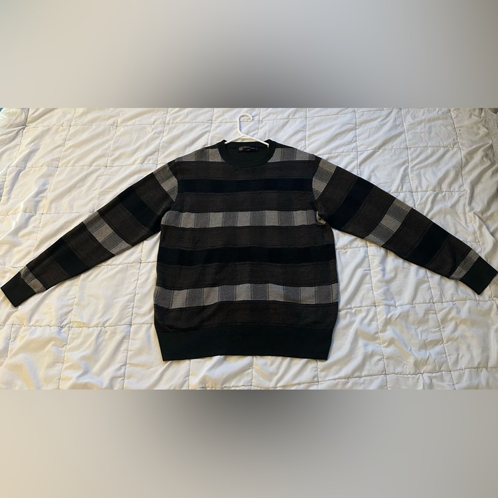 Sergio Louis Italy Men’s Knit Cardigan.